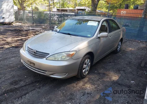 2004 Toyota Camry Le z USA, uszkodzony, nr VIN 4T1BE32K34U348637